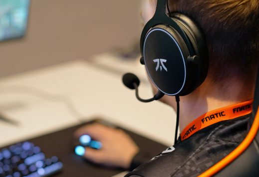 FNATIC miniSTREAK Keyboard & React Headset - Review